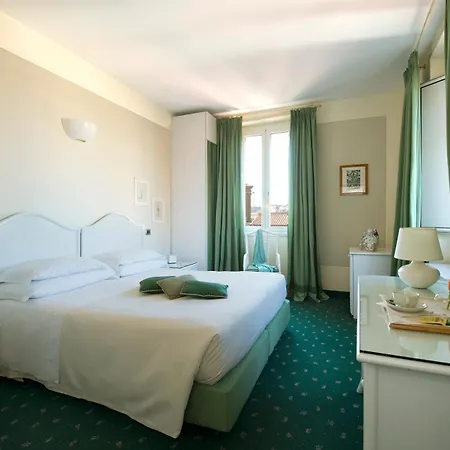 Отель Gregoriana 3*