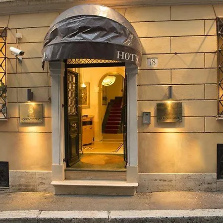 מלון Gregoriana 3*