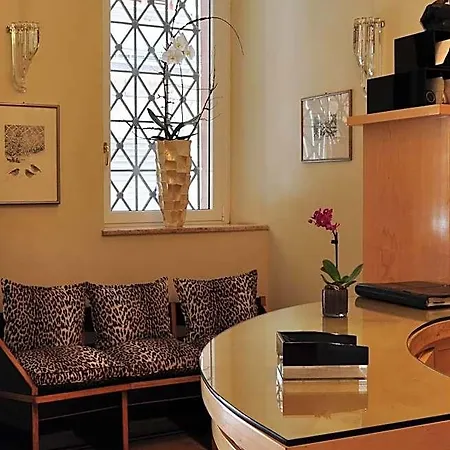 Hotel Gregoriana 3*